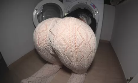 Көйлек астындағы түкті порно